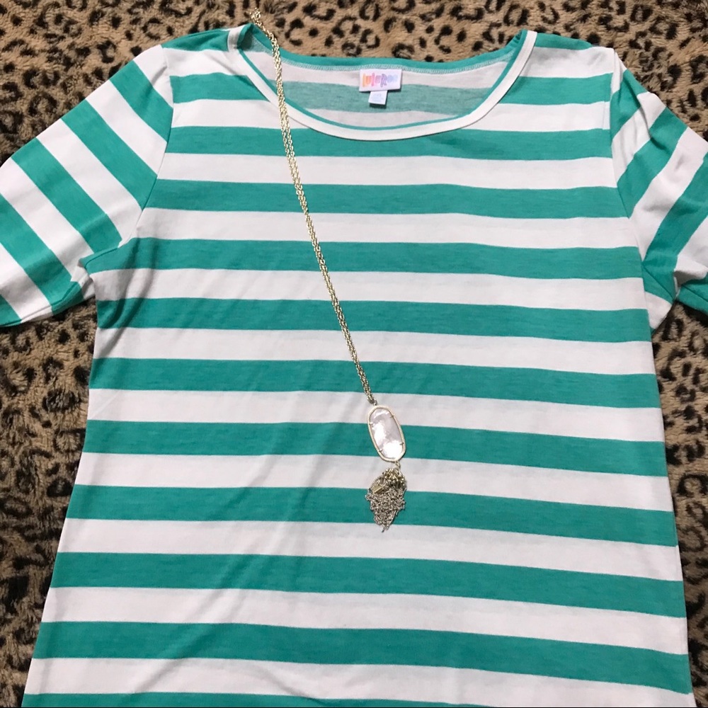 2XL LuLaRoe GiGi top